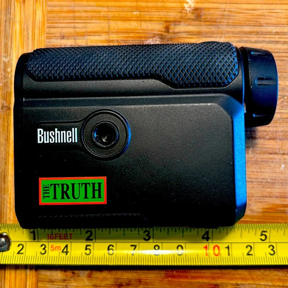 Bushell 4” x 3”. Range Finder. THE TRUTH. Black with Case and Belt Clip.